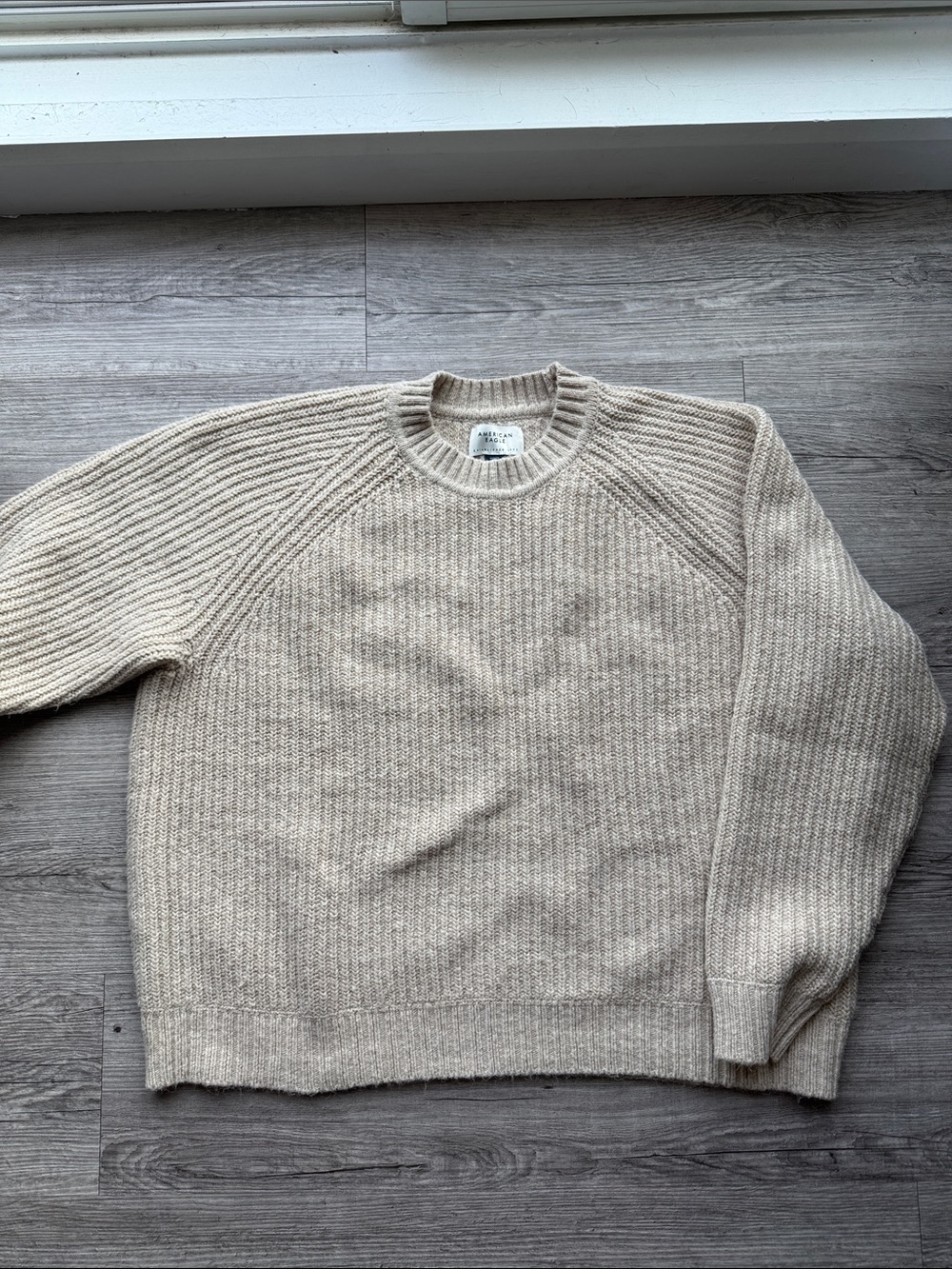 American Eagle Men's M Beige Ribbed Boxy Crewneck Sweater